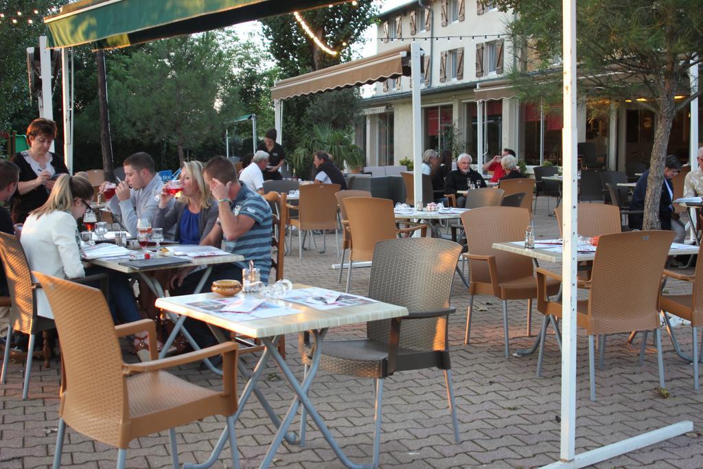 O2 Saone Hotell Reyrieux Eksteriør bilde